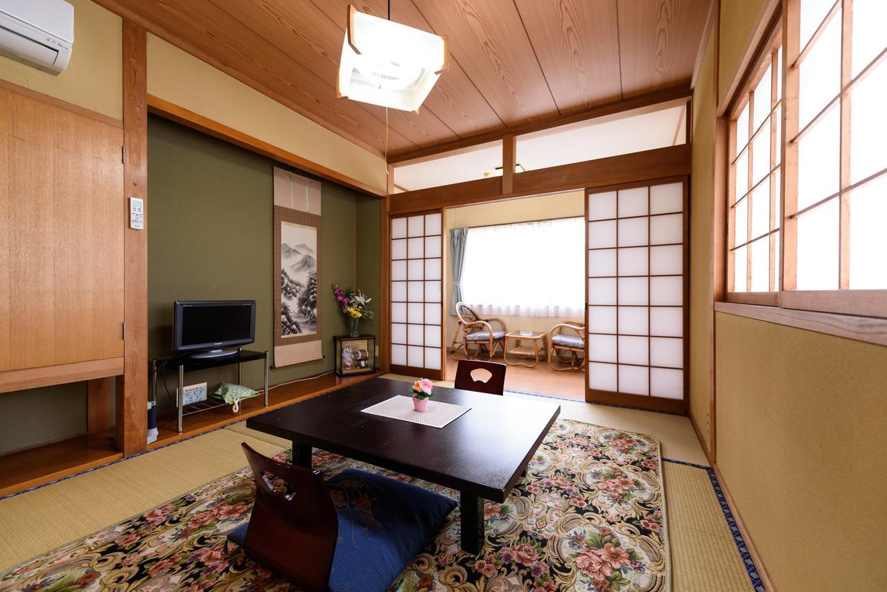 Yufuin Onsen Oyado Jinnouchi Buitenkant foto
